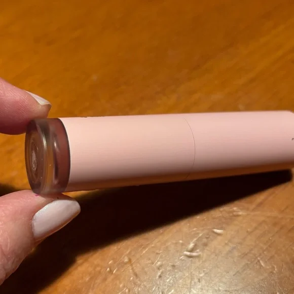 Glossier G Suit Soft Touch Lip Creme - Picture 7 of 16